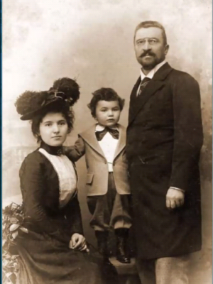 Marija i Stevan Stojanović Mokranjac sa sinom Stevanom